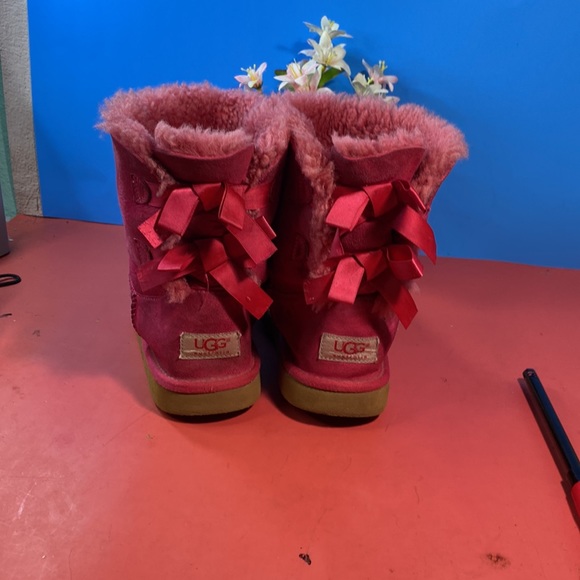 Girls Ugg boots SZ 3 - Picture 3 of 7